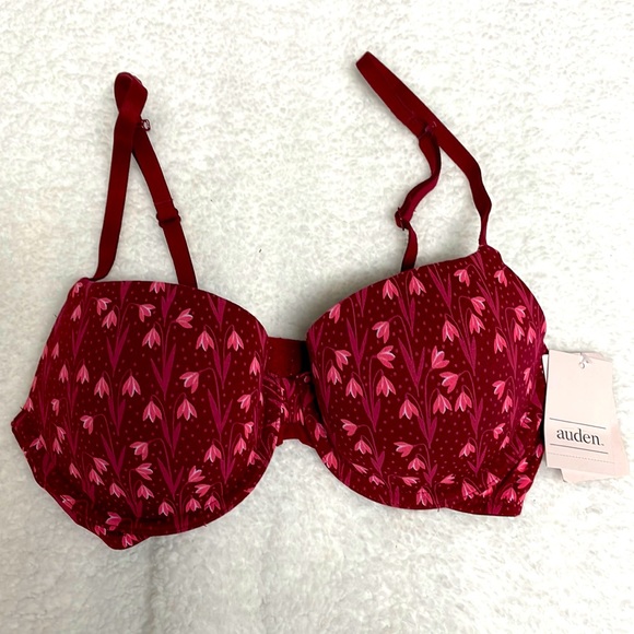 Auden - Picture 1 of 1